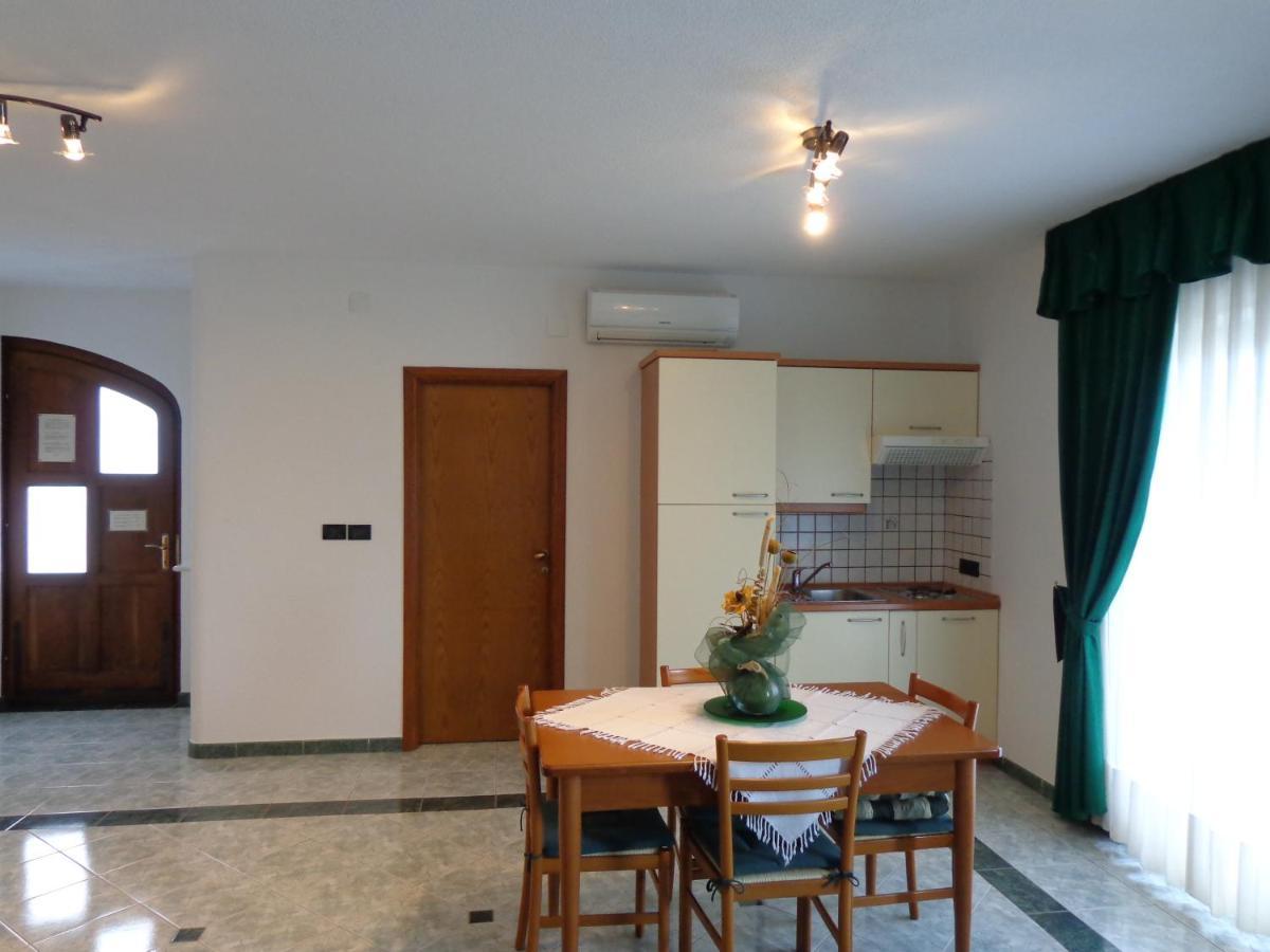 Apartmens Alenka Rovinj Rum bild